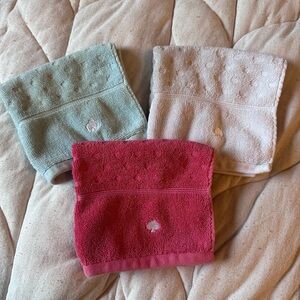 kate spade Pink, White, and Blue Wash Cloths